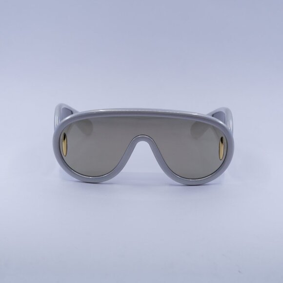 Loewe LW40108I 24C Sunglasses Light Grey/Gold Shield Frame, Grey Lenses main image 4